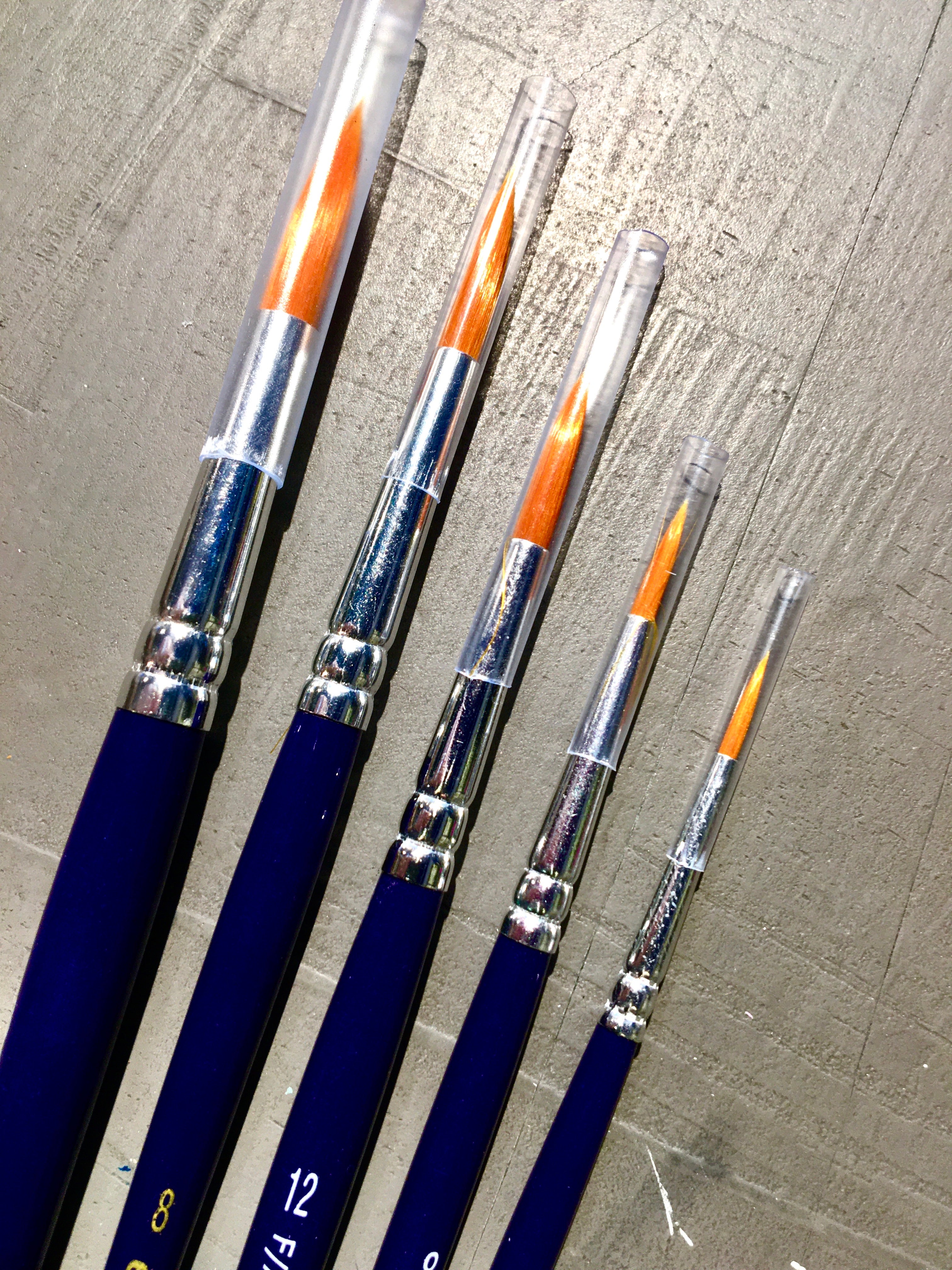 SPAR 30% PÅ Penselsæt i Guldmår til Akvarel med 5 stk runde pensler.